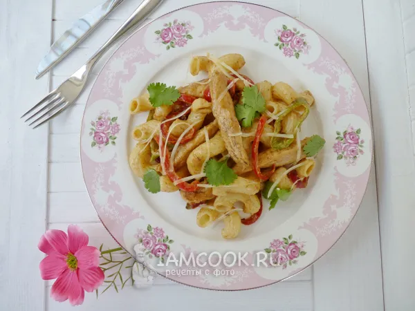 Фото блюда: Макароны Сavatappi с соусом сатай и цыплёнком