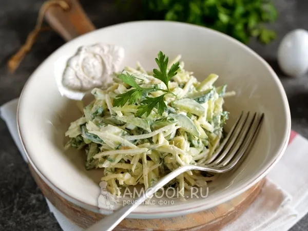 Фото блюда: Салат из кольраби с яйцом и огурцом