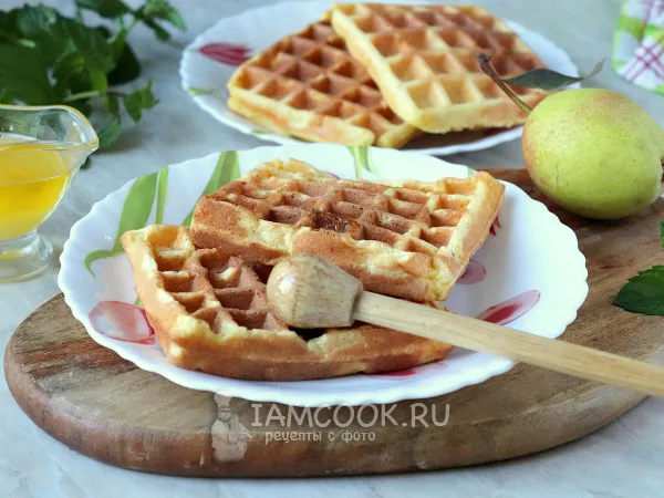 Фото готового блюда: Вафли с грушей