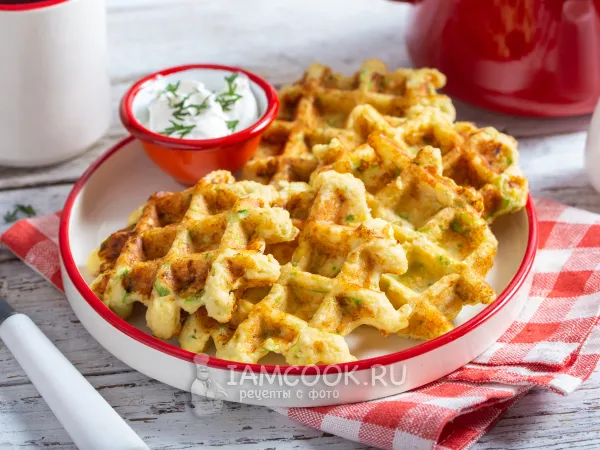 Фото готового блюда: Кето вафли из кабачков