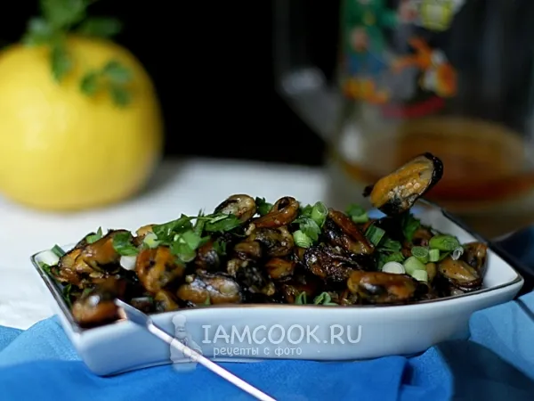 Фото готового блюда: Мидии жареные с чесноком