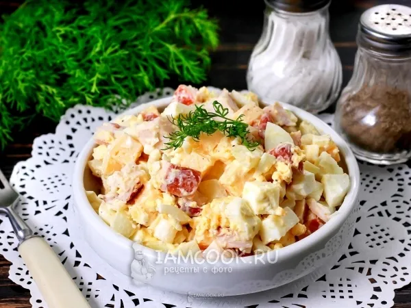 Фото блюда: Салат с копченой курицей и сыром