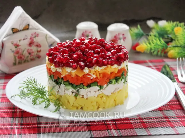 Фото блюда: Салат «Красная шапочка» с гранатом