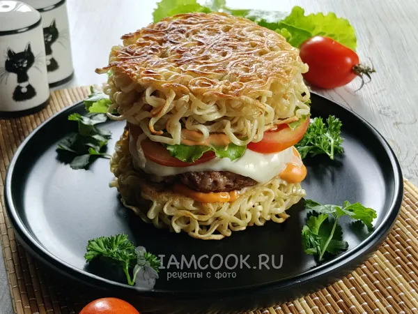 Фото готового блюда: Рамен-бургер