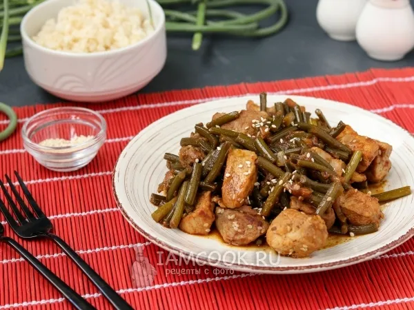 Фото готового блюда: Свинина с чесночными стрелками