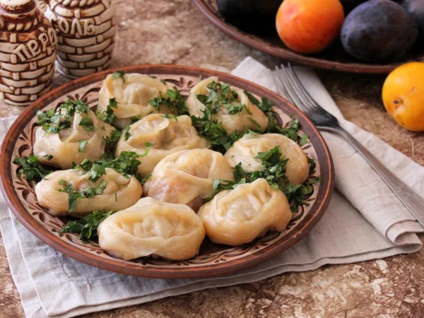 Фото блюда: Манты с мясом и кабачком