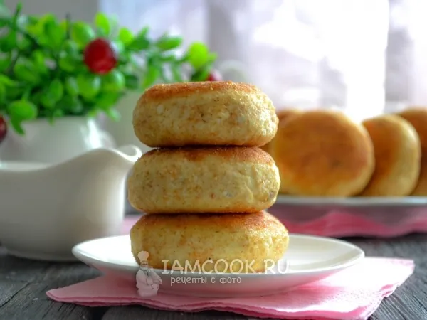 Фото блюда: Пышные сырники на сковороде