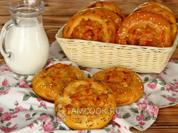 Фото готового блюда: Ватрушки на кефире