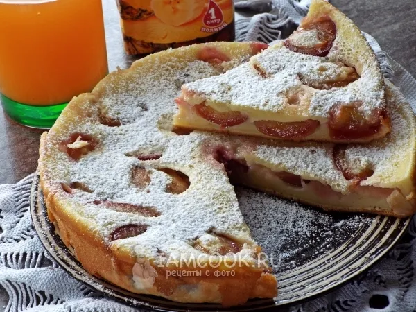 Фото блюда: Клафути со сливами в мультиварке