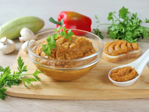 Фото готового блюда: Кабачковая икра с грибами