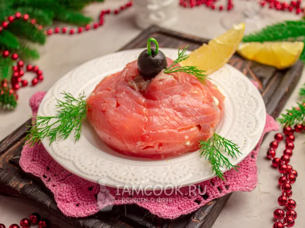 Фото готового блюда: Закуска «Колокольчик» из семги с сыром